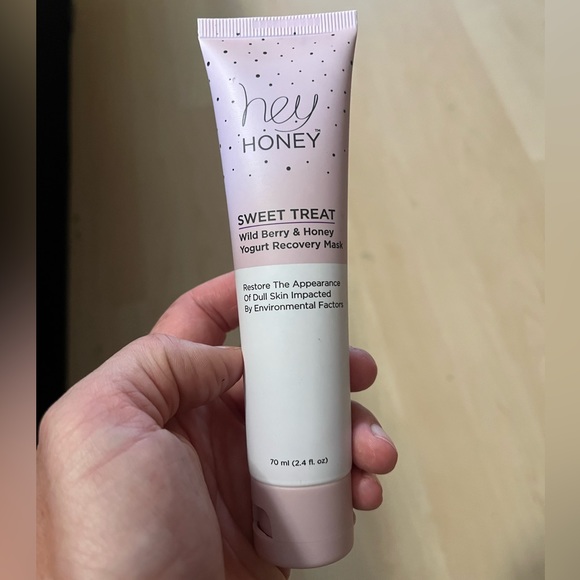 Skincare Hey Honey Sweet Treat Wild Berry Honey Yogurt Recovery Mask